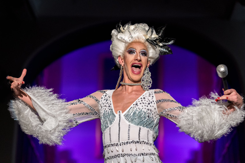 Queerowy bal w Starym Teatrze / Fundacja Równość.org.pl